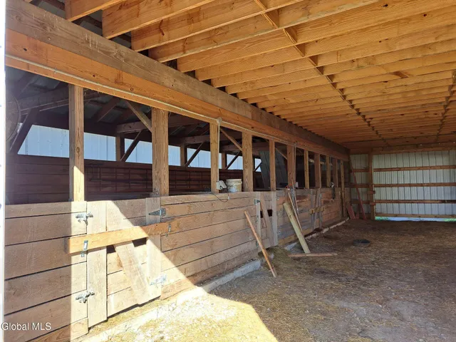 $949,900 | 1187 County Route 31, Granville, NY 12832