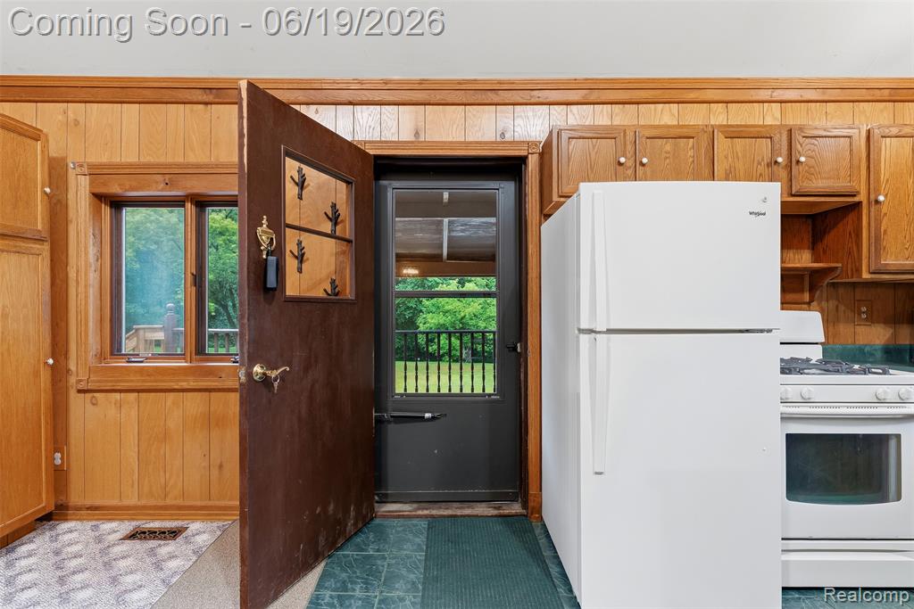 6109 North State Road Davison, MI 48423 - Photo 9 of 39