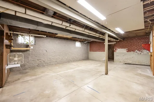 $185,000 | 8 Kircher Place, Belleville, IL 62220