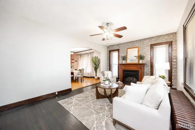 $185,000 | 8 Kircher Place, Belleville, IL 62220