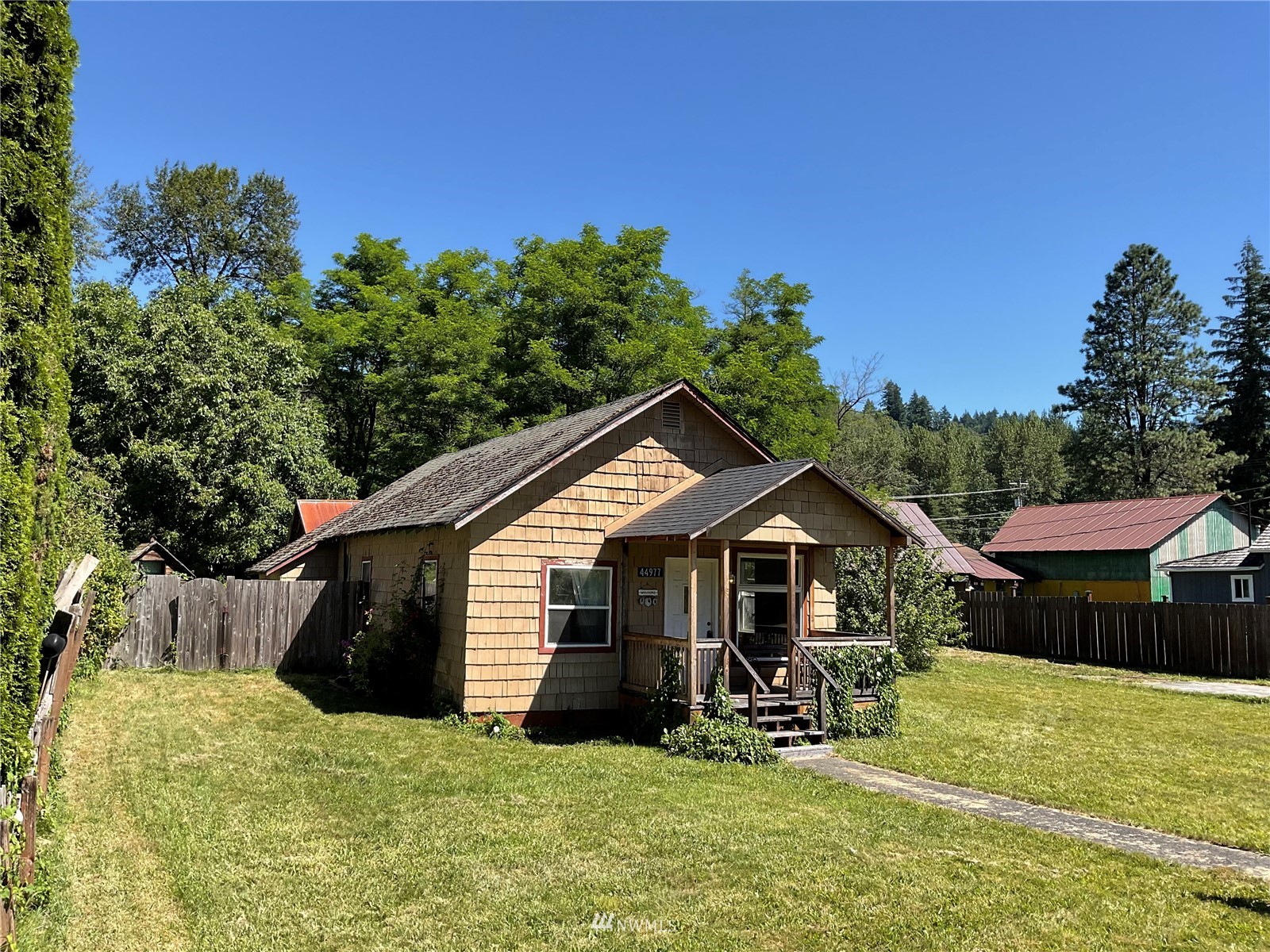 44977 Concrete Road Concrete, WA 98237 - Photo 3 of 40 Gallery Image 3