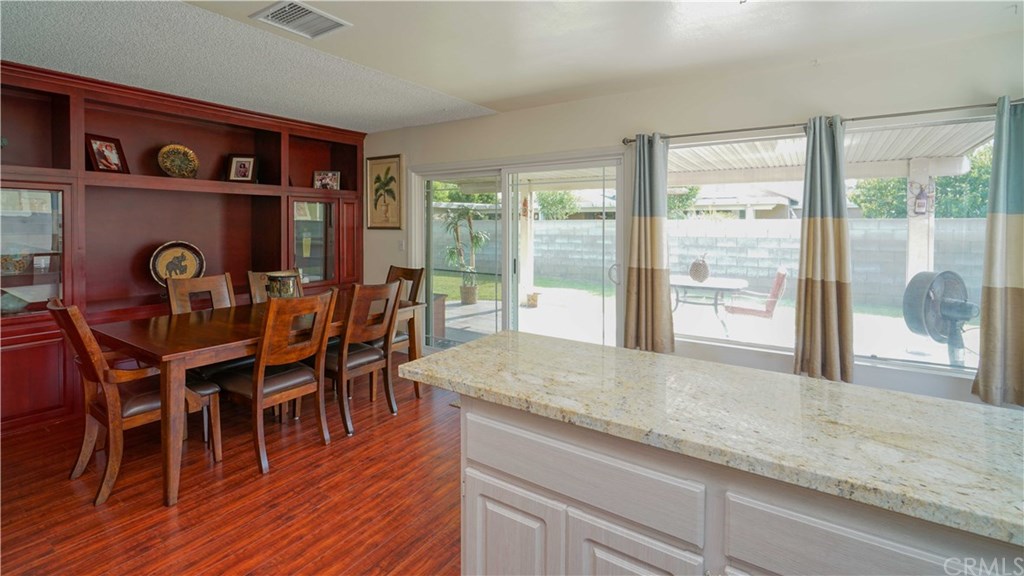 6868 Holbrook Way Riverside, CA 92504 - Photo 13 of 33