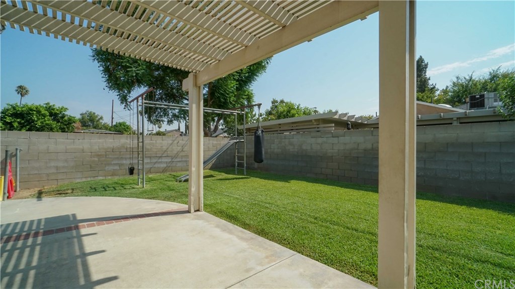 6868 Holbrook Way Riverside, CA 92504 - Photo 28 of 33