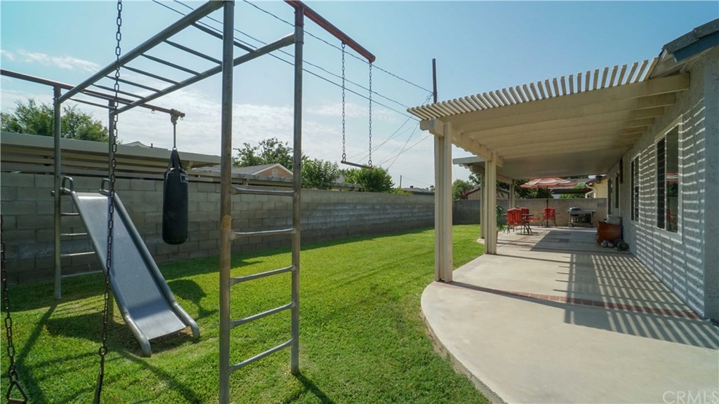 6868 Holbrook Way Riverside, CA 92504 - Photo 30 of 33