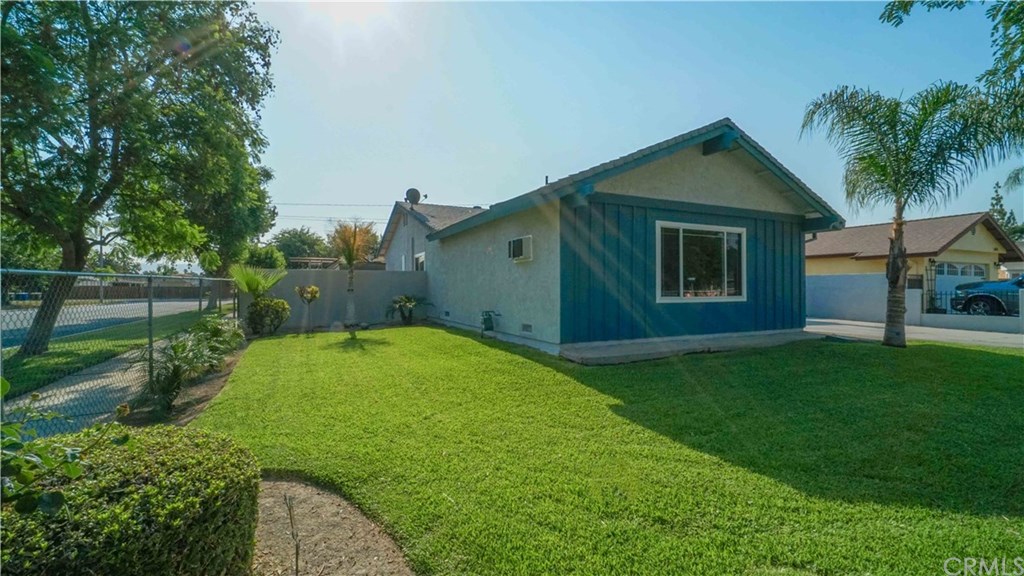 6868 Holbrook Way Riverside, CA 92504 - Photo 4 of 33