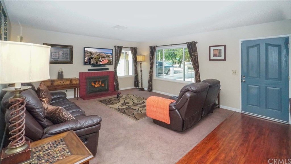 6868 Holbrook Way Riverside, CA 92504 - Photo 8 of 33