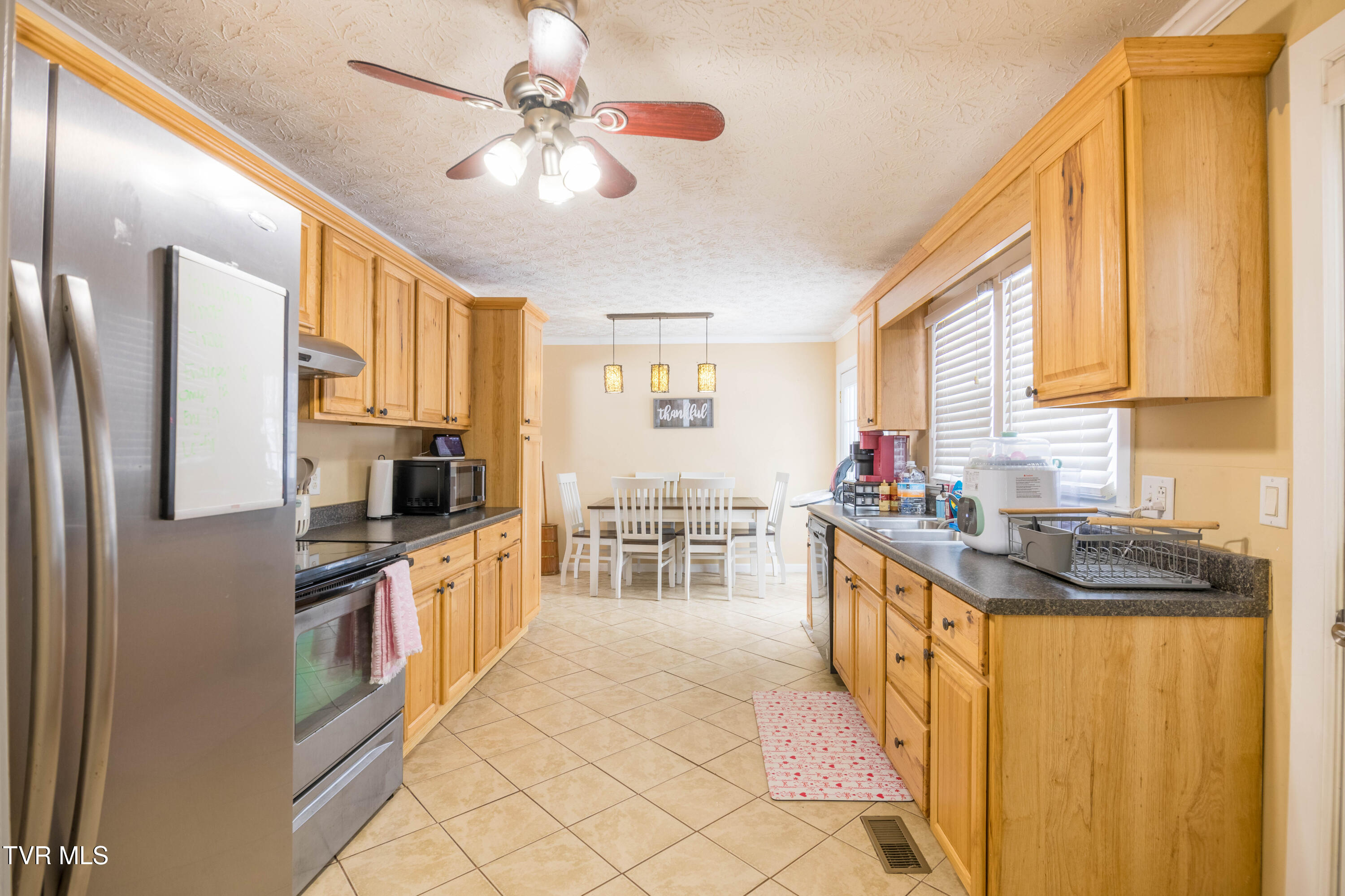 324 Juniper Street Greeneville, TN 37745 - Photo 13 of 21 087A1430-HDR