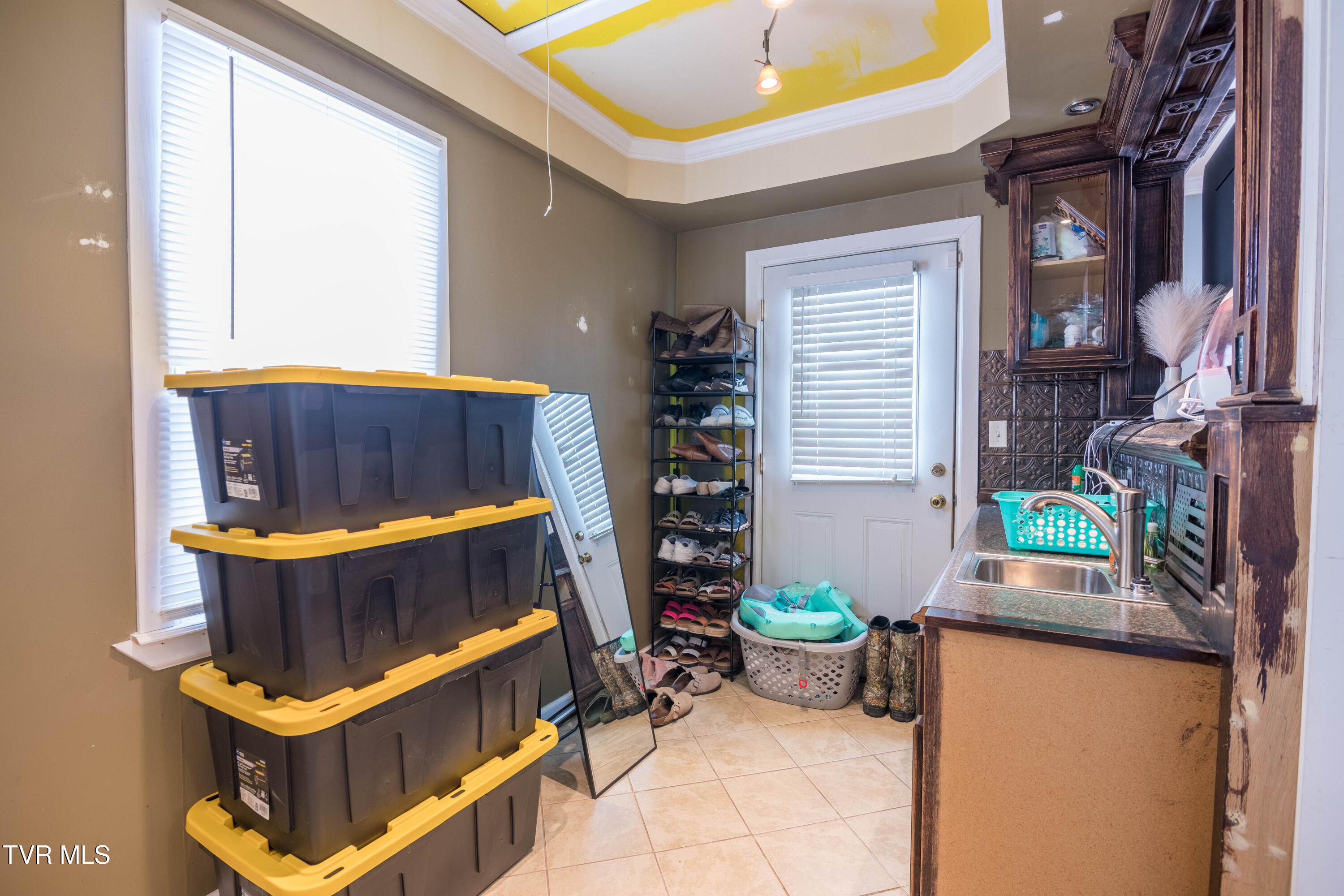 324 Juniper Street Greeneville, TN 37745 - Photo 8 of 21 087A1409-HDR