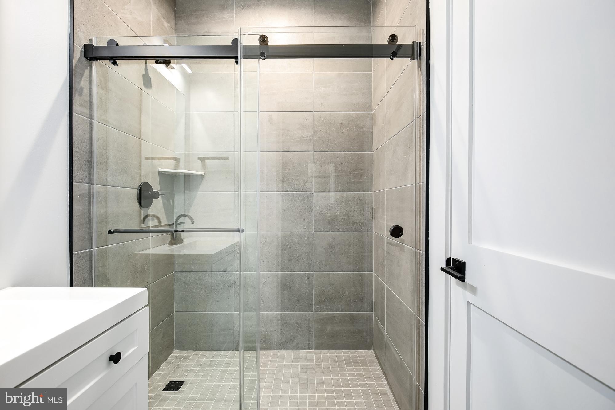 3325 M Street Northwest, Unit TWO Washington, DC 20007 - Photo 13 of 33