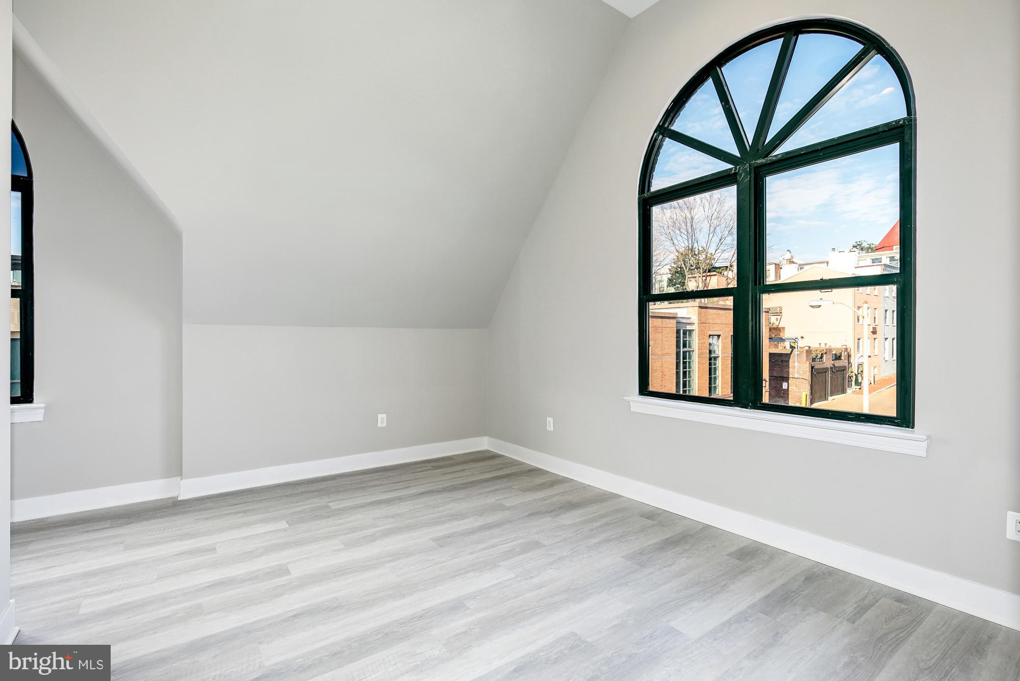 3325 M Street Northwest, Unit TWO Washington, DC 20007 - Photo 15 of 33