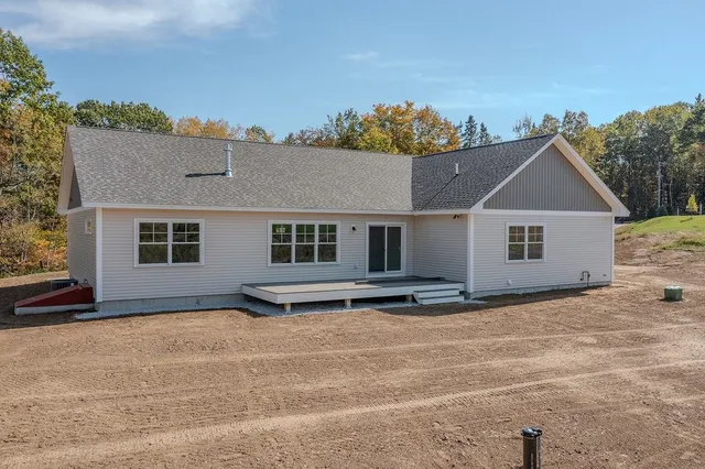 $799,000 | 384 North River Road, Epping, NH 03042