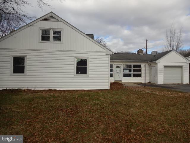 125 Shelbourne Road Reading, PA 19606 - Photo 1 of 10 Gallery Image 1