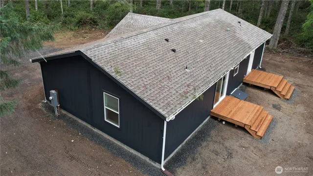 $379,000 | 80 Northeast Madrona Avenue, Tahuya, WA 98588