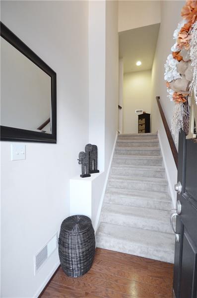 19 Roosevelt Drive McKees Rocks, PA 15136 - Photo 2 of 20 Gallery Image 2