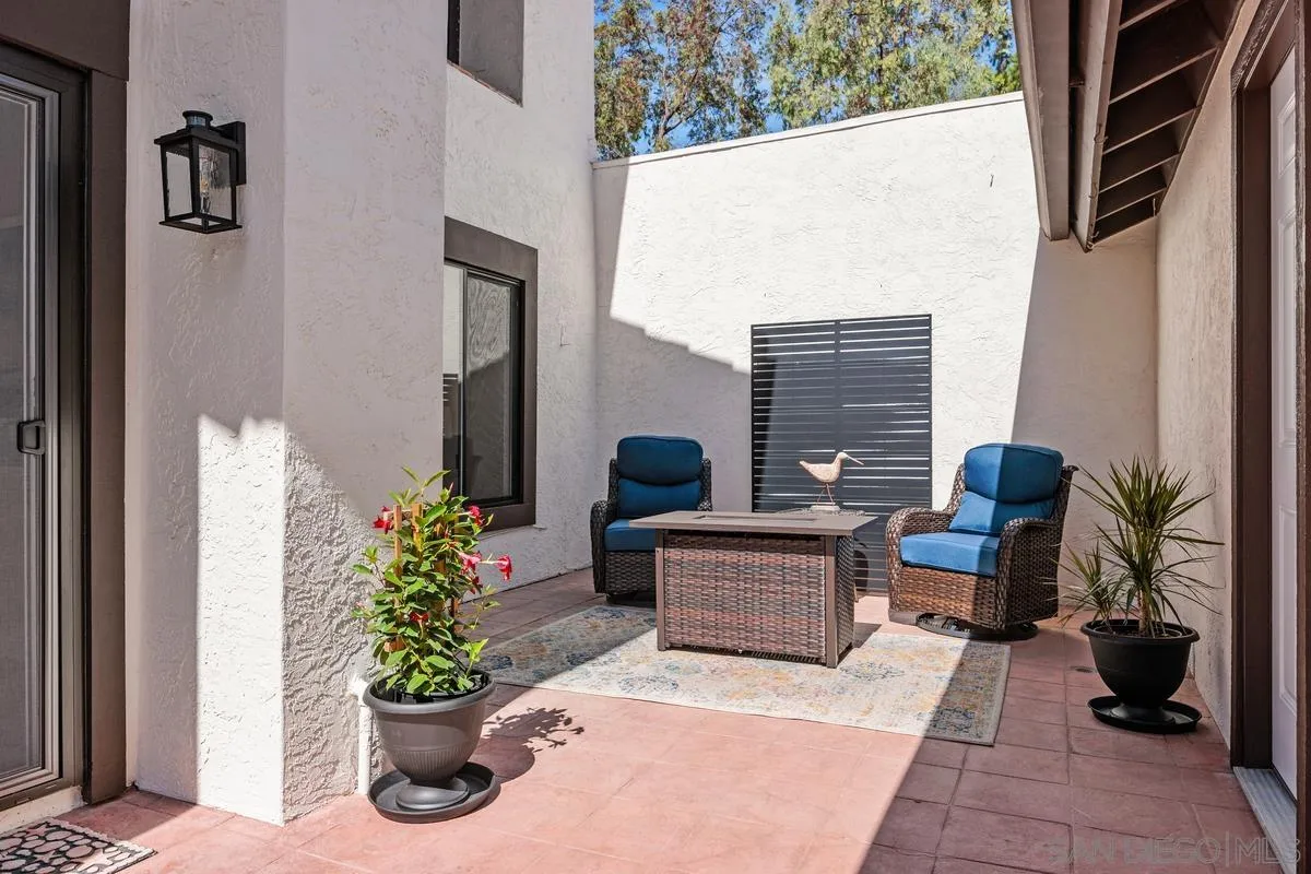 1355 Sun Valley Road Solana Beach, CA 92075 - Photo 3 of 37 Welcoming private courtyard adjacent to front entry