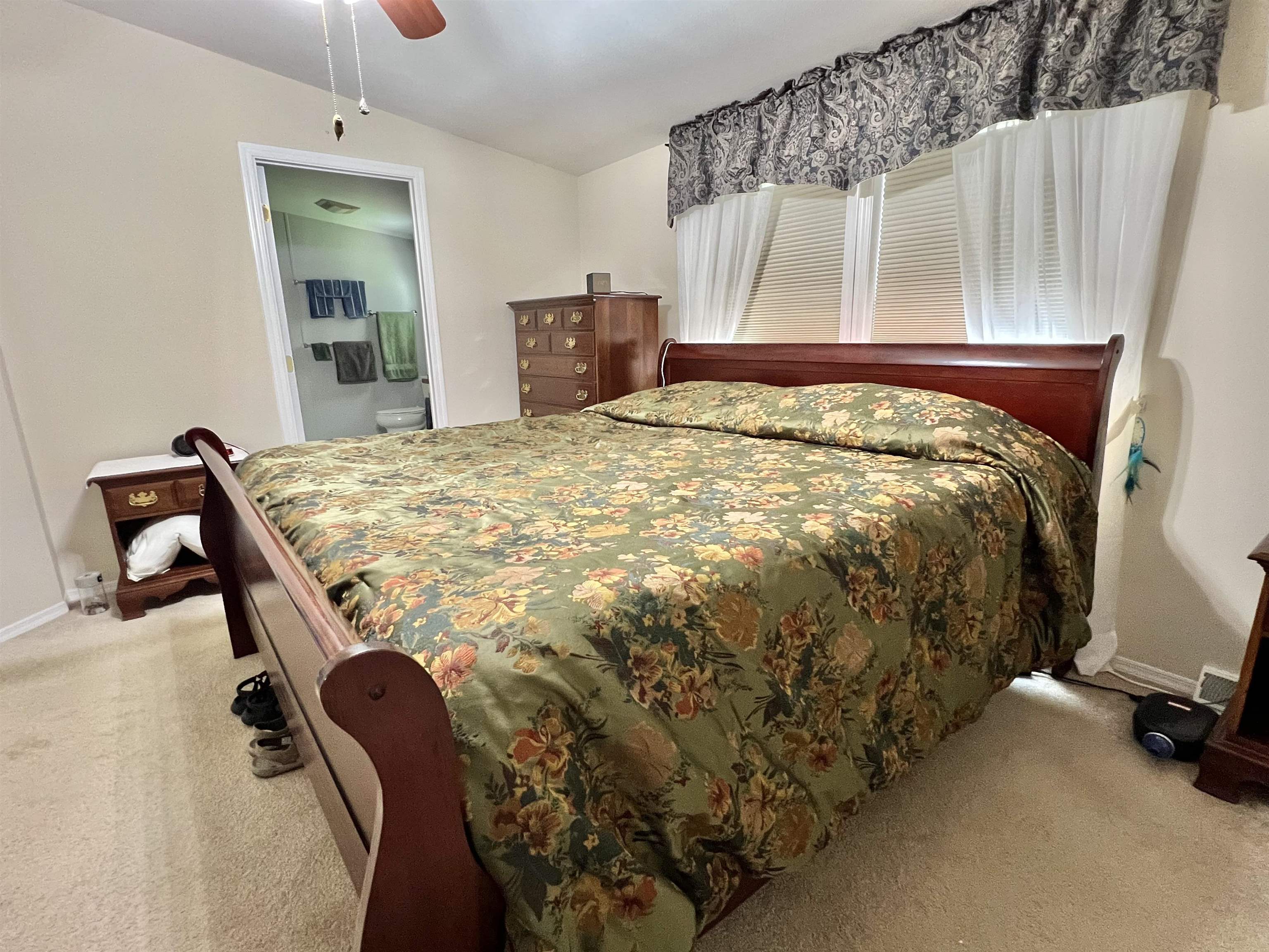 34 Constitution Way Dover, NH 03820 - Photo 12 of 49