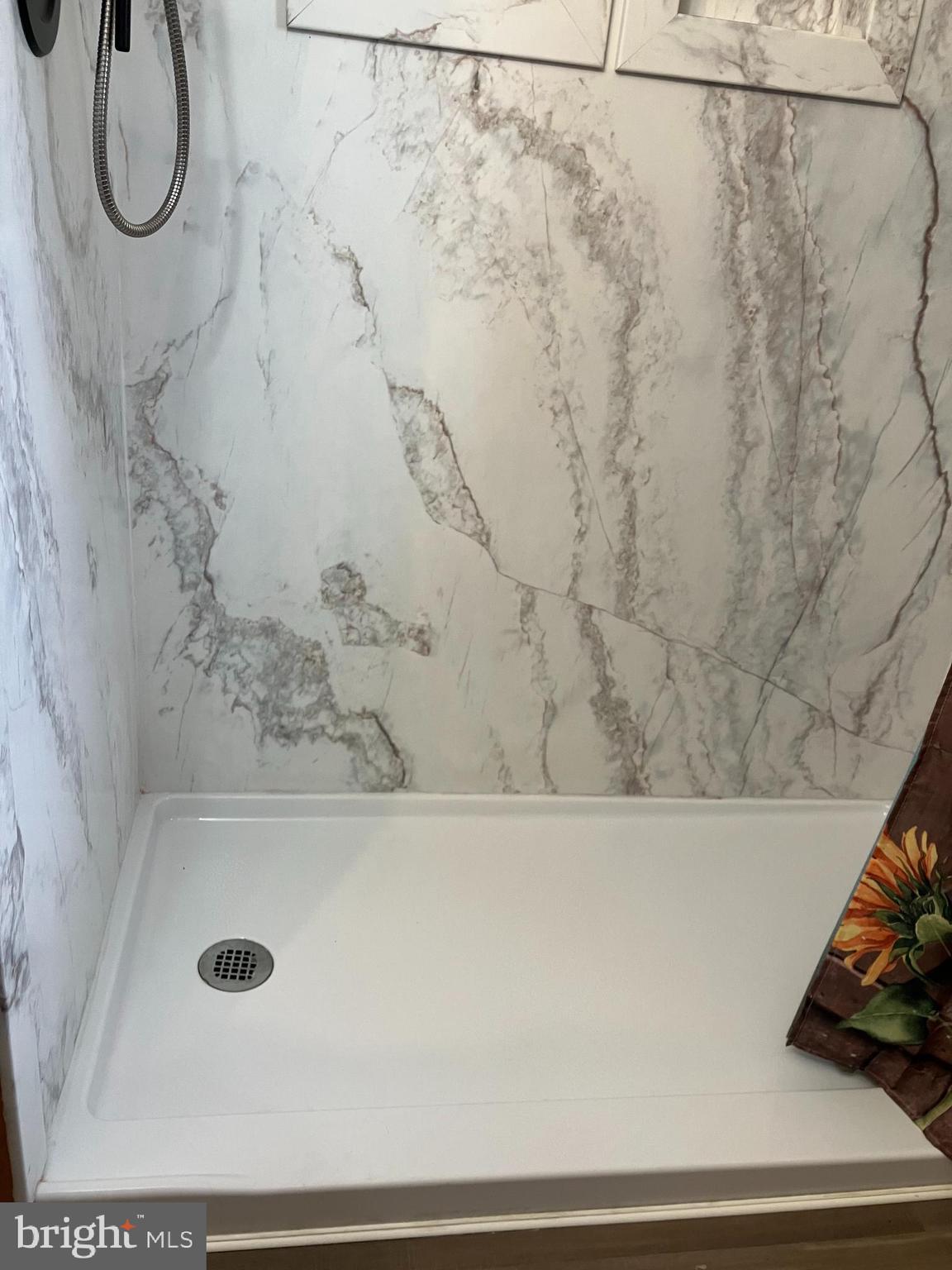 2019 Snyder Road Red Lion, PA 17356 - Photo 7 of 8 a bathroom with a bath tub