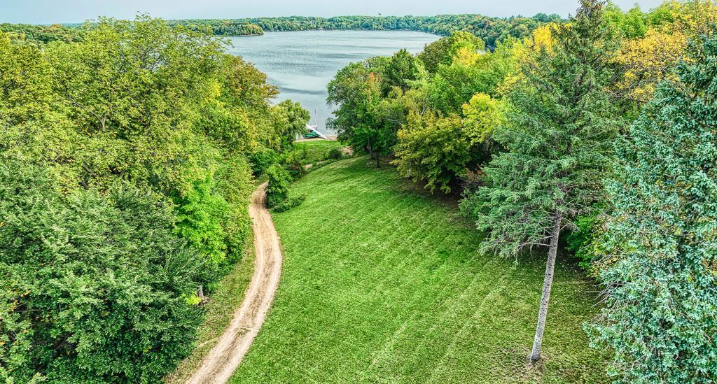 970 Pleasantview Road Chanhassen, MN 55317 - Photo 3 of 17