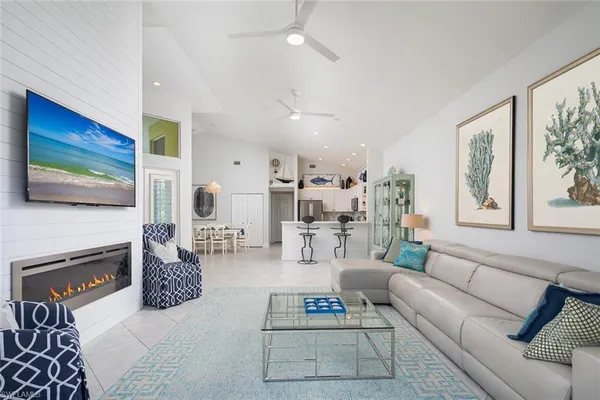 $3,600 | 3308 Duchess Drive, Naples, FL 34112