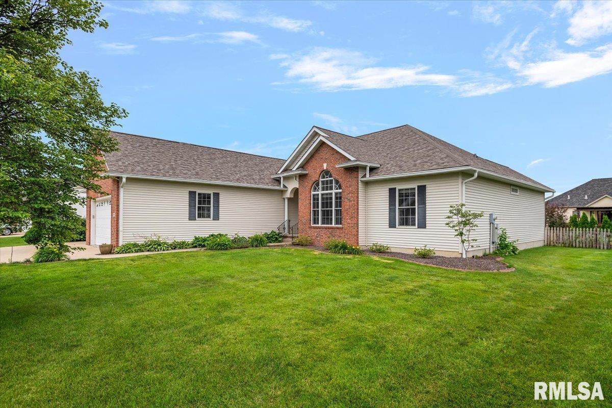 517 Heathrow Lane Rochester, IL 62563 - Photo 4 of 56
