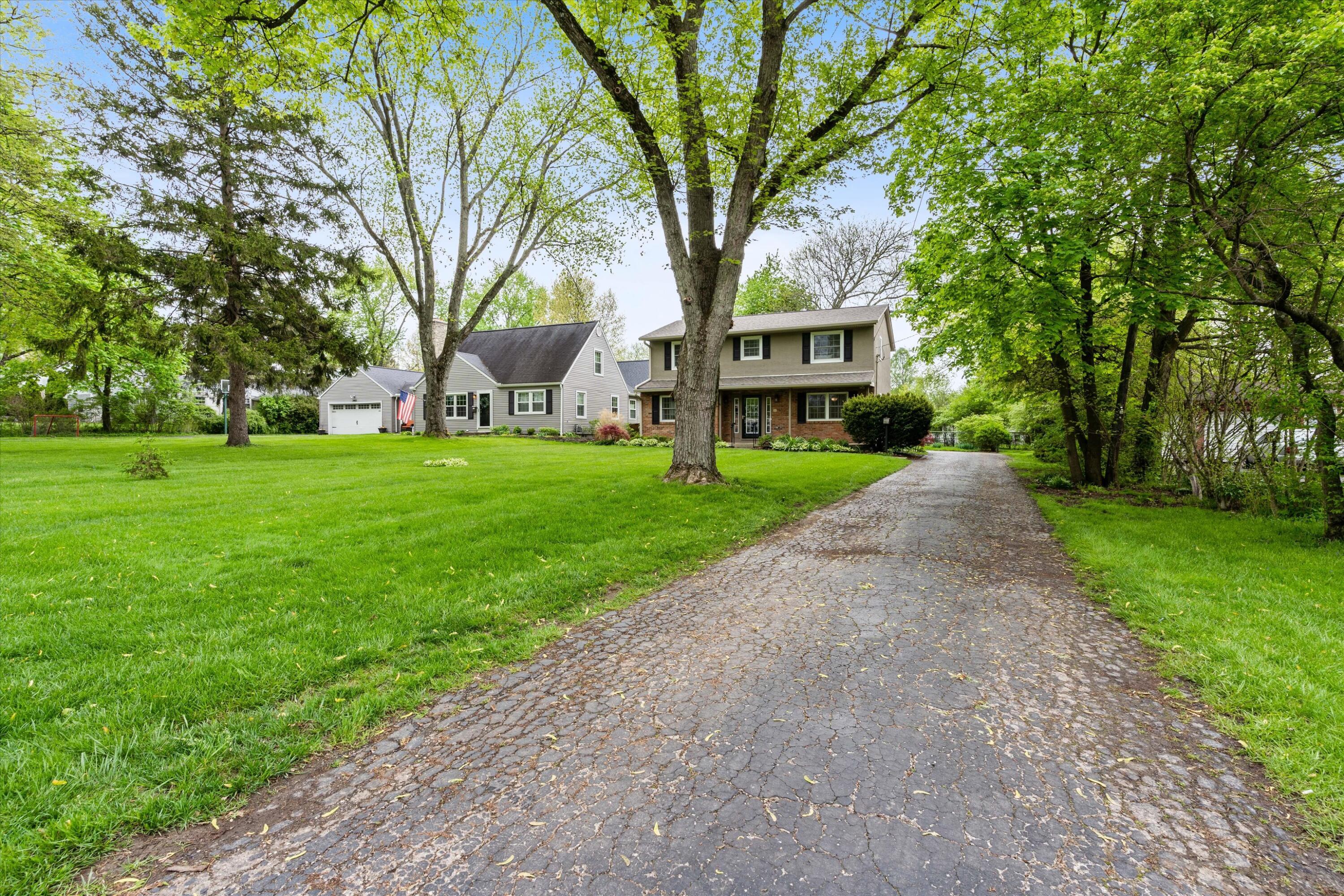 2485 Middlesex Road Columbus, OH 43220 - Photo 3 of 39 Street View