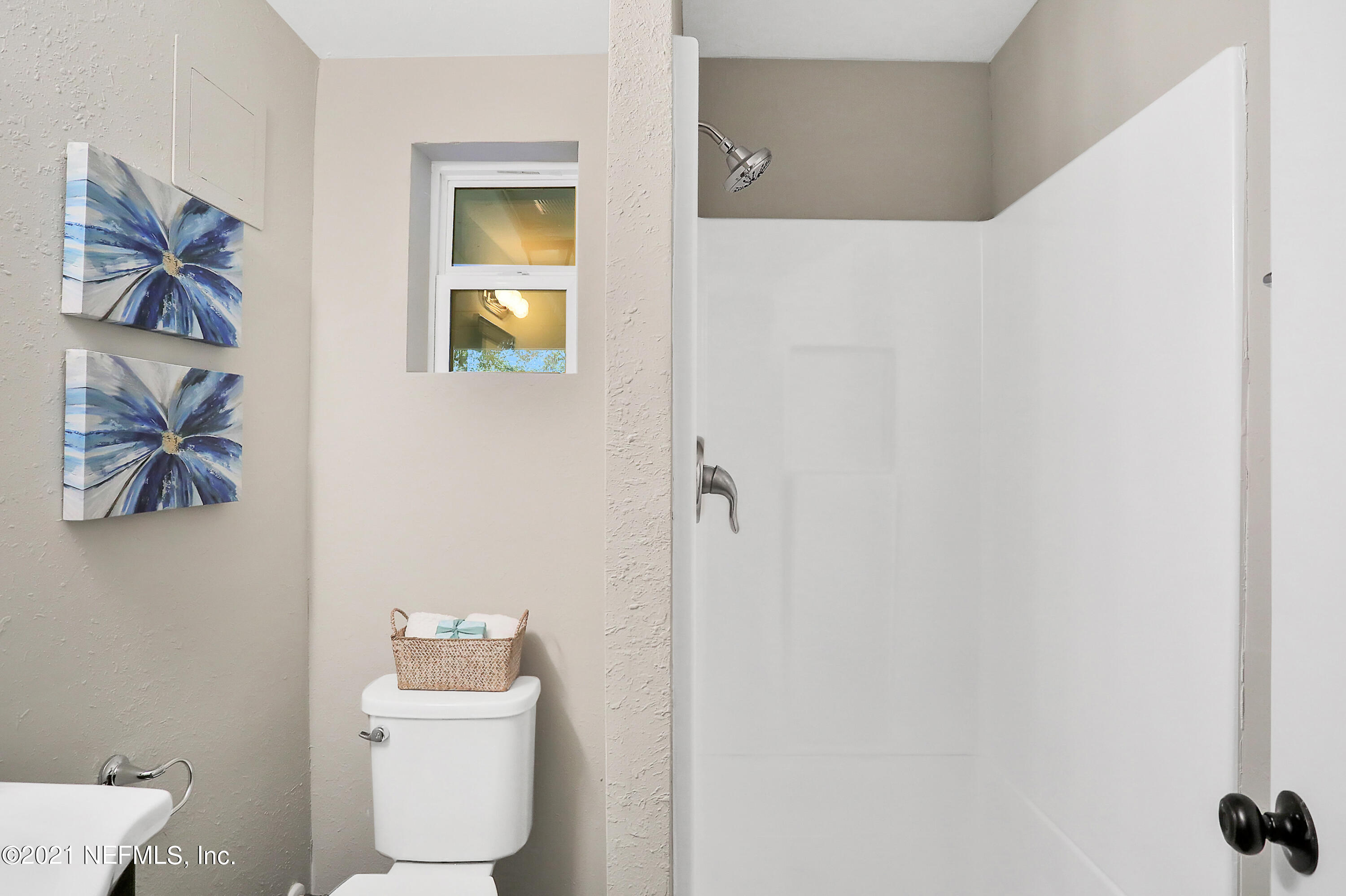 6823 Morgana Road North Jacksonville, FL 32211 - Photo 16 of 23 Master Bath