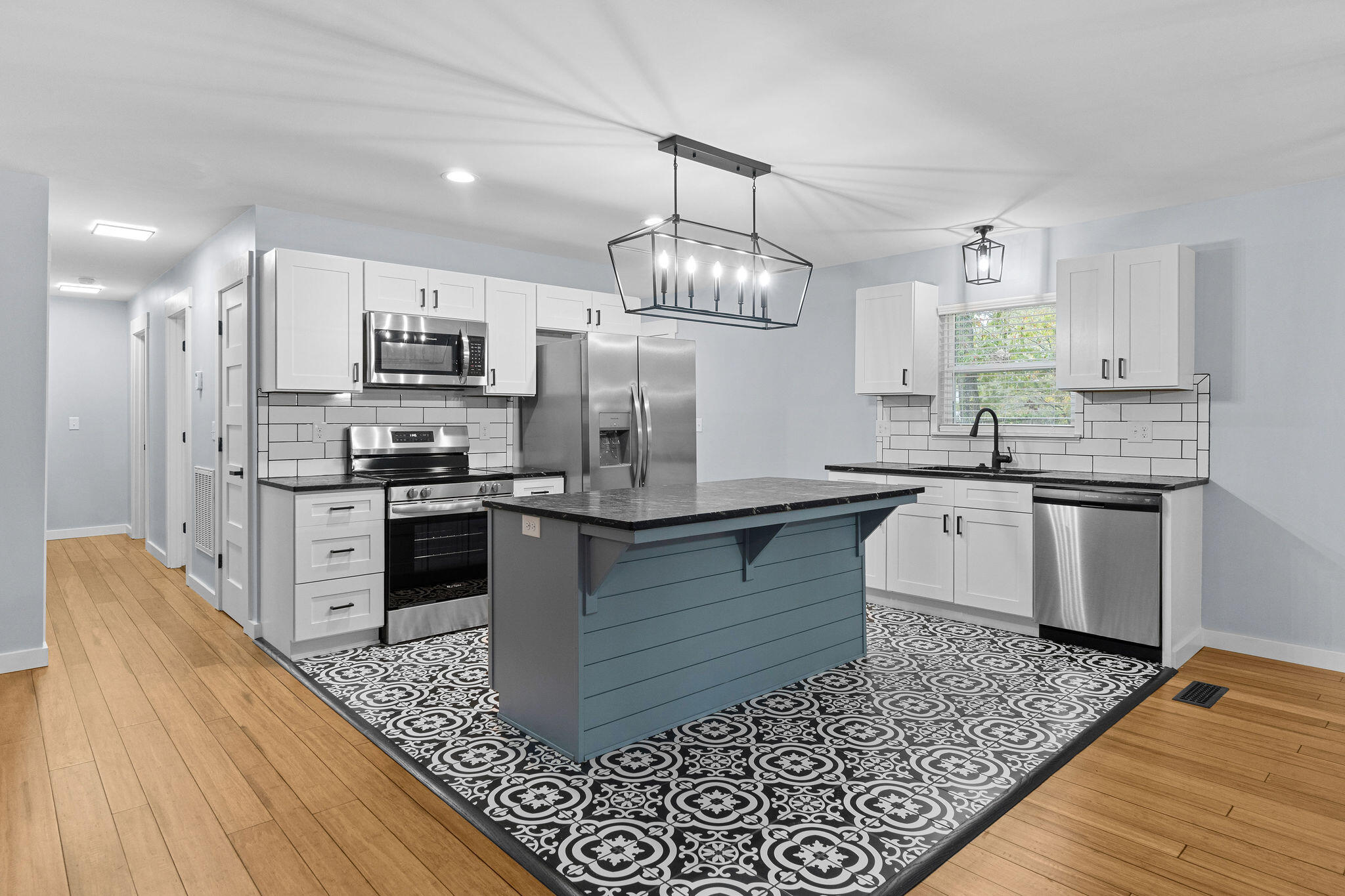 306 Michael Street Thomson, GA 30824 - Photo 6 of 24 DSC02926