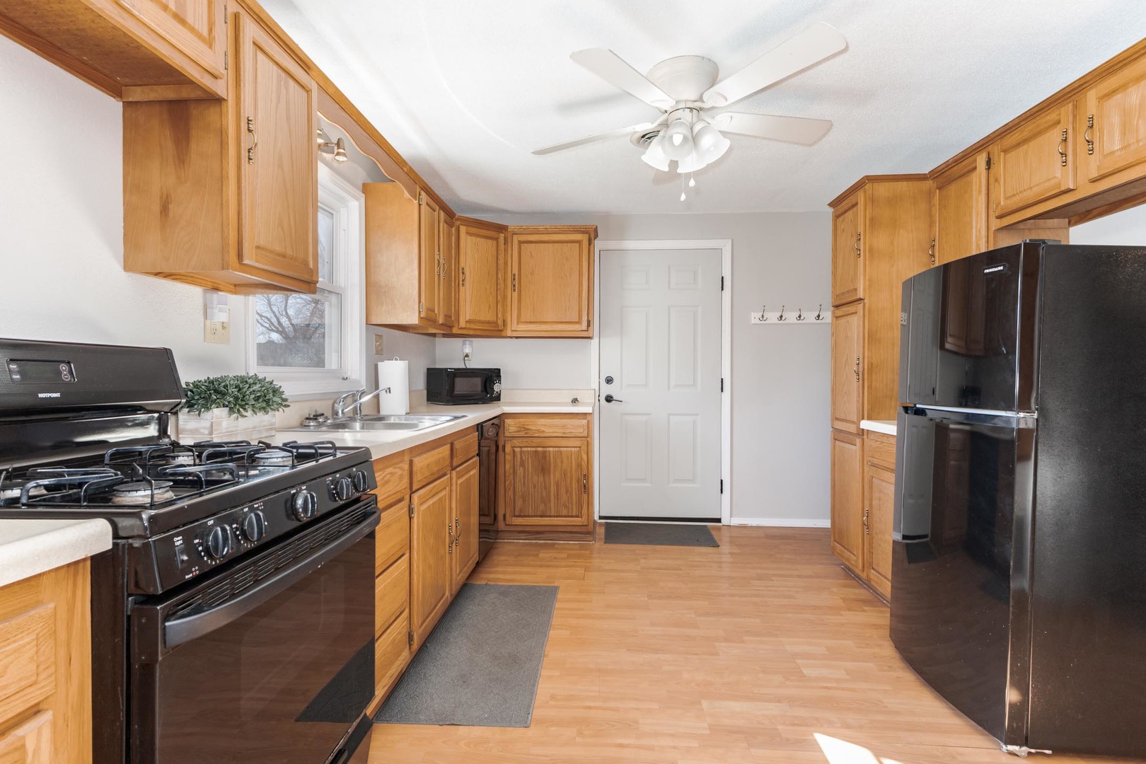 306 East Cooper Street Colfax, IL 61728 - Photo 21 of 49