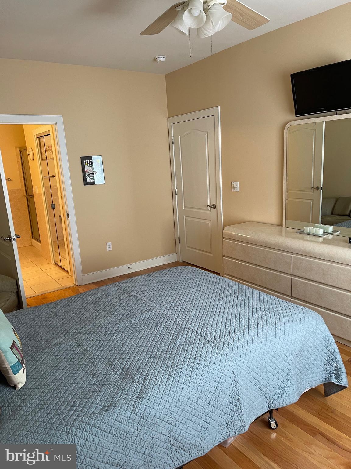 1630 Welsh Road, Unit 21C Philadelphia, PA 19115 - Photo 8 of 16 a view of livingroom with furniture