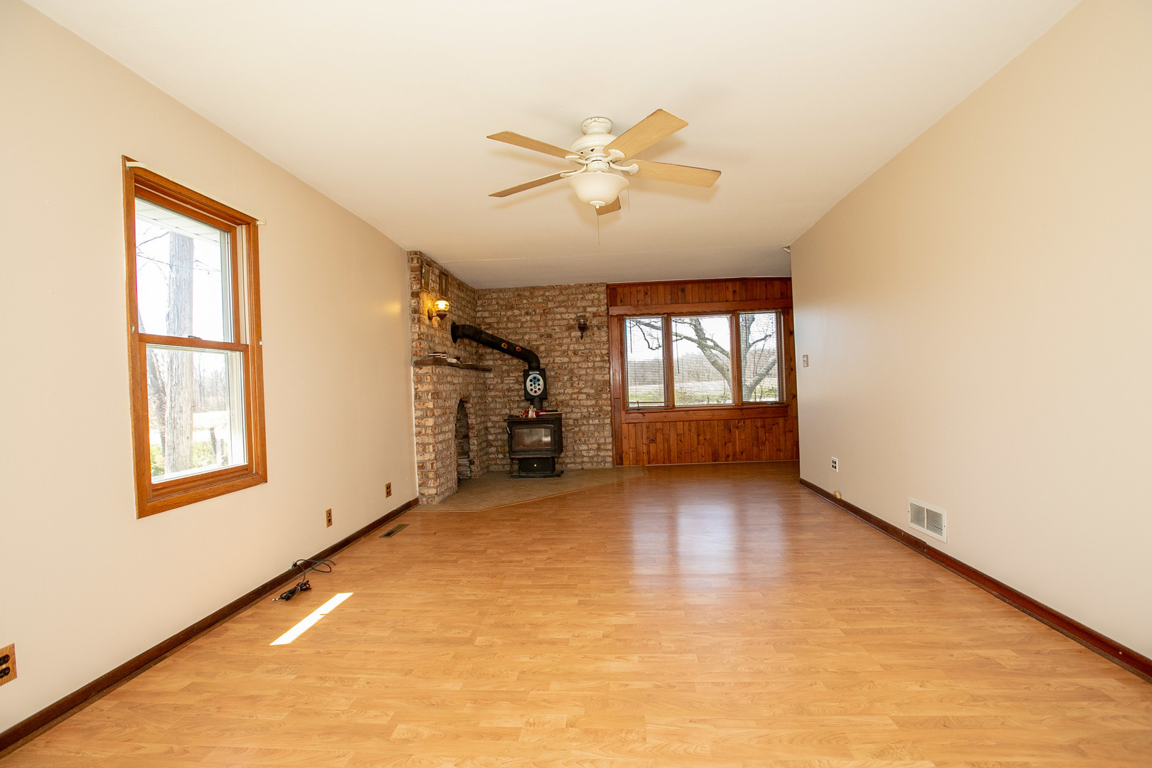33144 East Five Points Road Kingston, IL 60145 - Photo 7 of 33