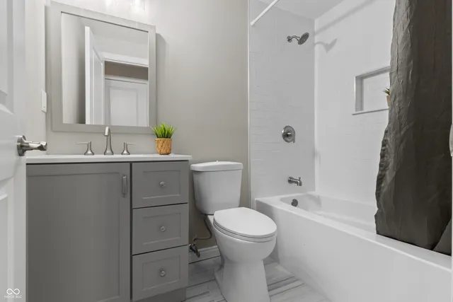 $379,900 | 7118 Mikesell Drive, Indianapolis, IN 46260