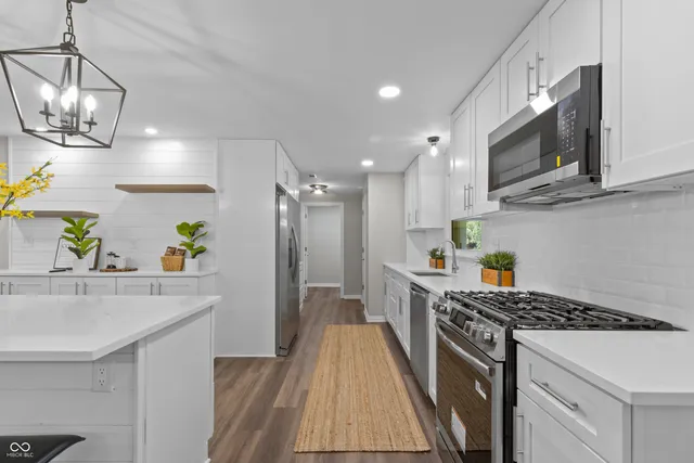 $379,900 | 7118 Mikesell Drive, Indianapolis, IN 46260