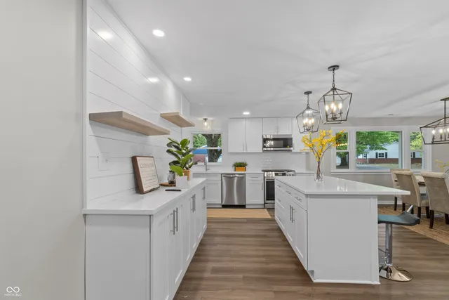 $379,900 | 7118 Mikesell Drive, Indianapolis, IN 46260