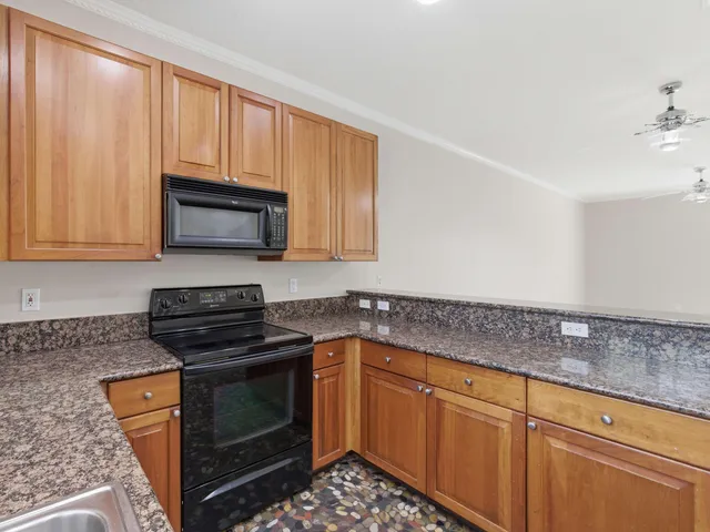 $3,100 | 2502 North Dixie Highway, Unit 15, Lake Worth Beach, FL 33460