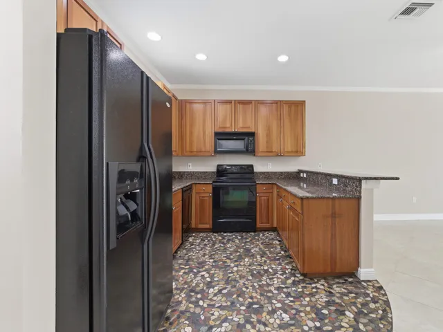 $3,100 | 2502 North Dixie Highway, Unit 15, Lake Worth Beach, FL 33460