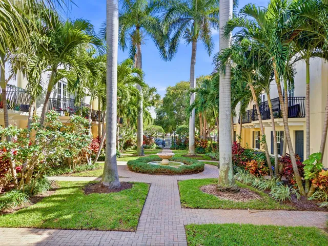 $3,100 | 2502 North Dixie Highway, Unit 15, Lake Worth Beach, FL 33460