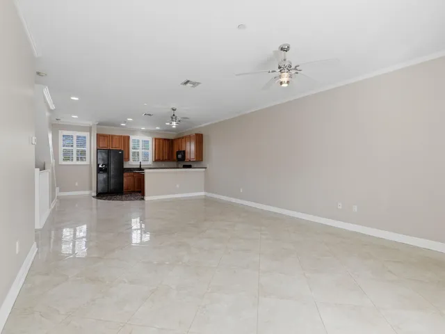 $3,100 | 2502 North Dixie Highway, Unit 15, Lake Worth Beach, FL 33460