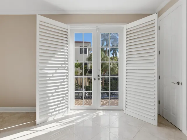 $3,100 | 2502 North Dixie Highway, Unit 15, Lake Worth Beach, FL 33460