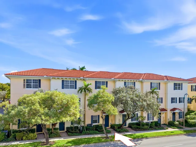 $3,100 | 2502 North Dixie Highway, Unit 15, Lake Worth Beach, FL 33460
