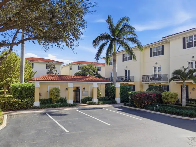 $3,100 | 2502 North Dixie Highway, Unit 15, Lake Worth Beach, FL 33460