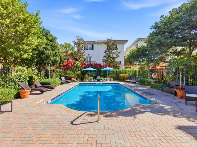 $3,100 | 2502 North Dixie Highway, Unit 15, Lake Worth Beach, FL 33460