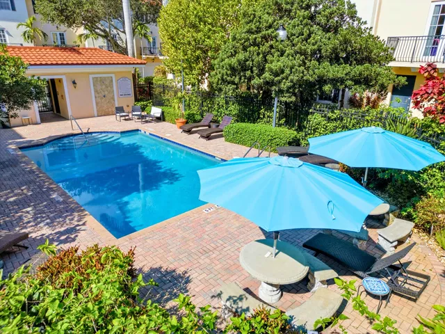 $3,100 | 2502 North Dixie Highway, Unit 15, Lake Worth Beach, FL 33460