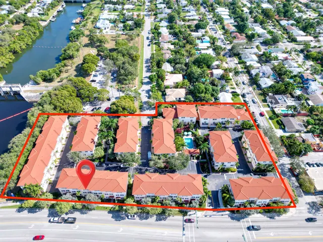 $3,100 | 2502 North Dixie Highway, Unit 15, Lake Worth Beach, FL 33460