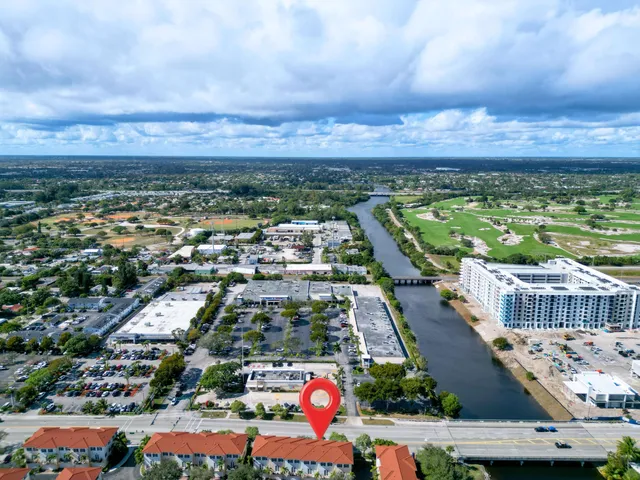 $3,100 | 2502 North Dixie Highway, Unit 15, Lake Worth Beach, FL 33460