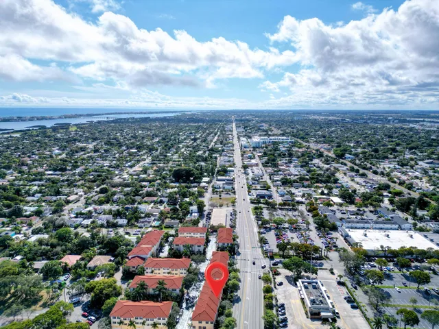$3,100 | 2502 North Dixie Highway, Unit 15, Lake Worth Beach, FL 33460
