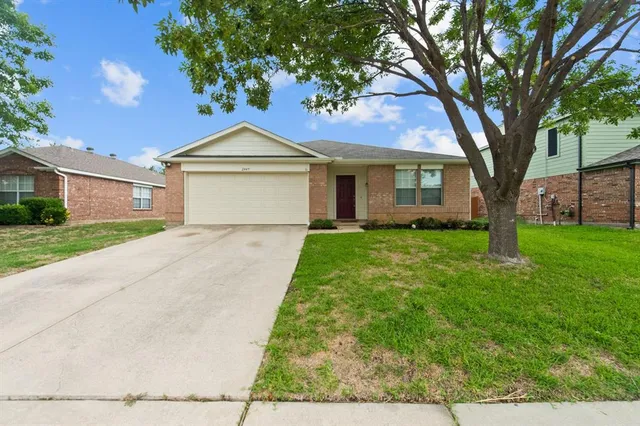 $2,150 | 2449 Texoma Drive, Little Elm, TX 75068