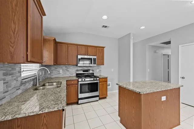 $2,150 | 2449 Texoma Drive, Little Elm, TX 75068