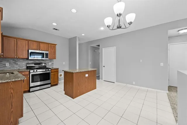 $2,150 | 2449 Texoma Drive, Little Elm, TX 75068