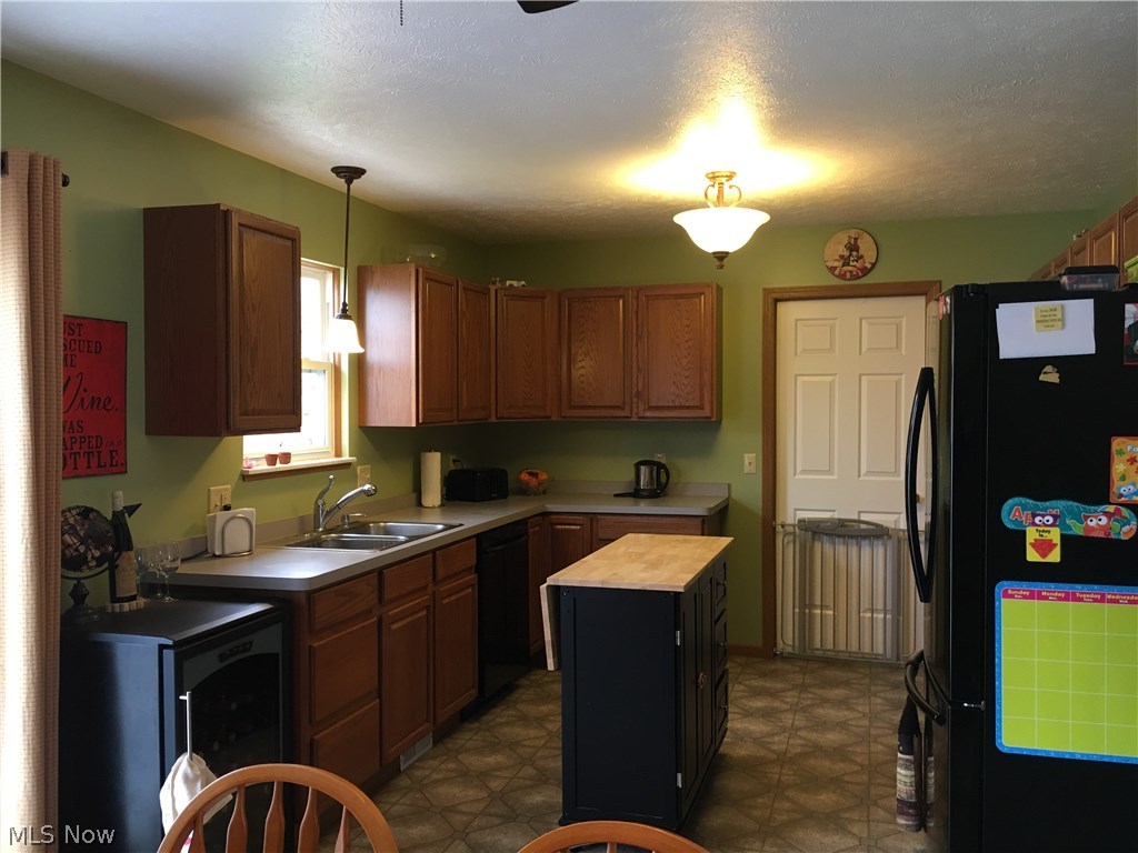 1455 Hubbard Road Madison, OH 44057 - Photo 6 of 22