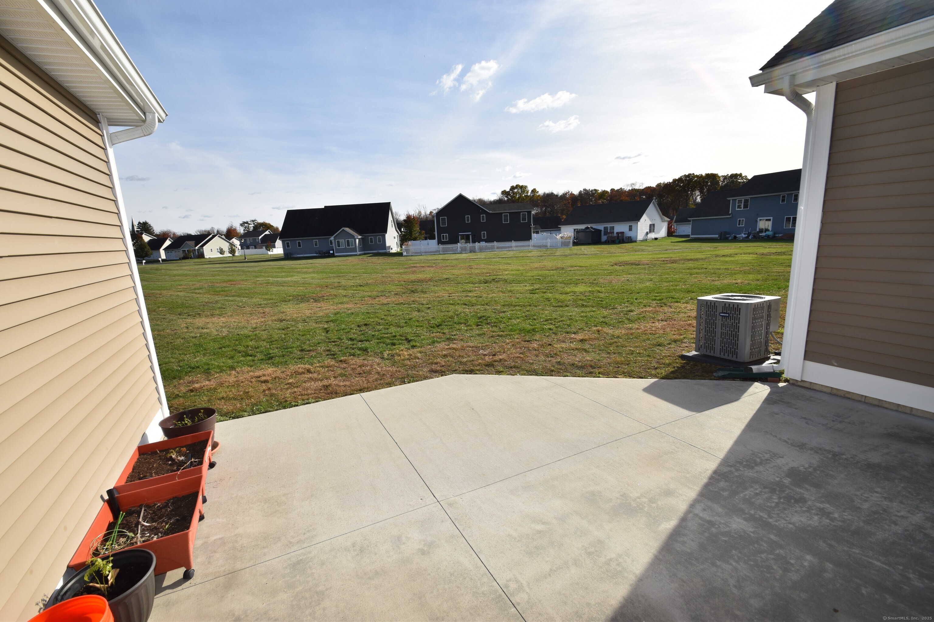 501 Old Village Circle Windsor, CT 06095 - Photo 13 of 16 a view of a terrace